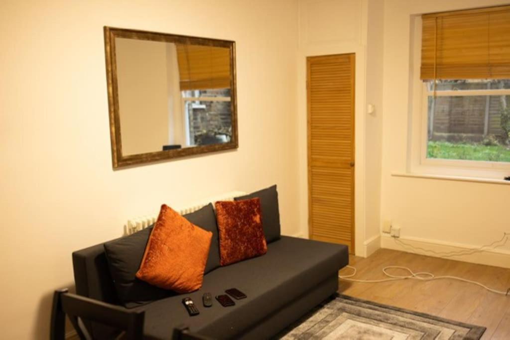 Manor Court Apartment Londra Exterior foto